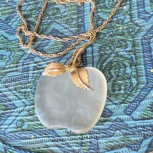 Vintage Avon Frosted Apple Pendant Necklace Gold tone Accent & 28” Chain Signed